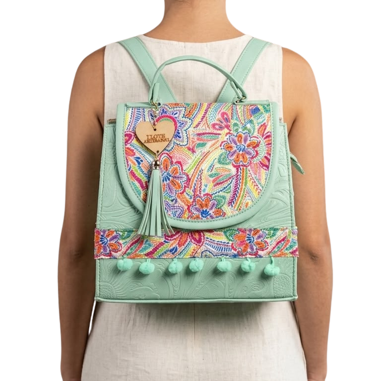 Mochila y Bolso de Mano Artesanal Verde Menta con Bordado Floral Mexicano