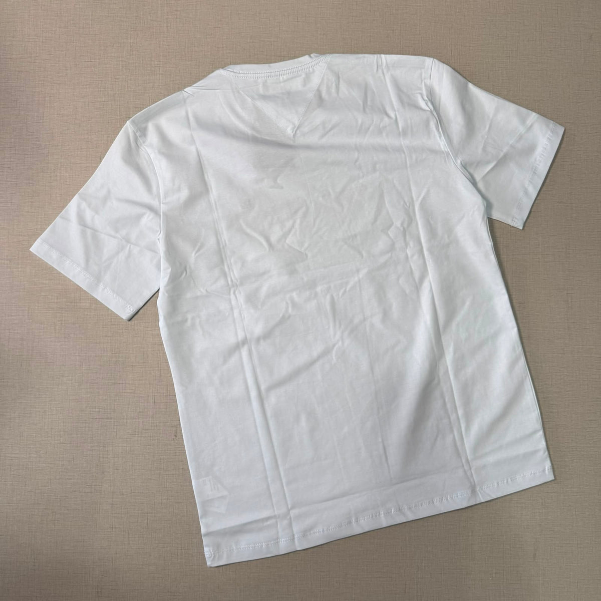 Playera Casual Cuello Redondo Blanca con Franja - Talla S | Ropa de Caballero