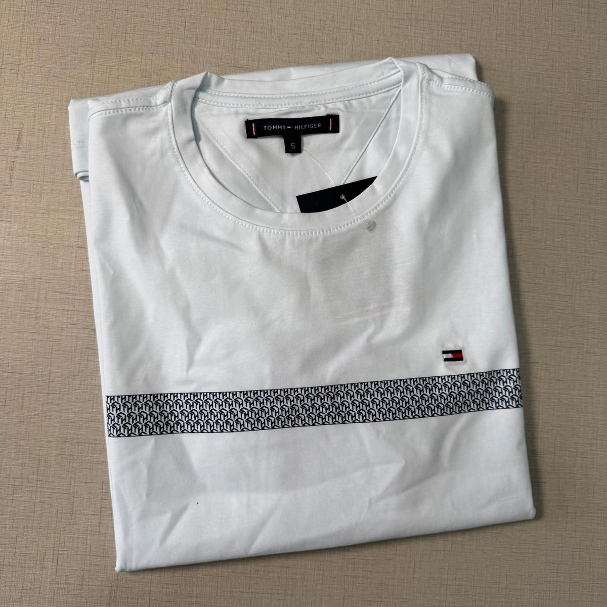 Playera Casual Cuello Redondo Blanca con Franja - Talla S | Ropa de Caballero