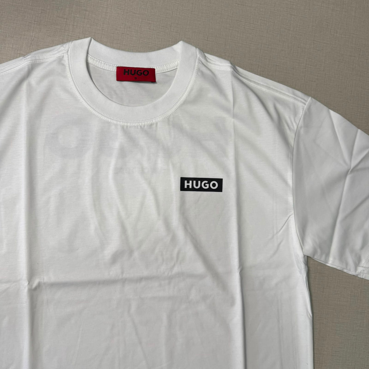 Playera Casual Cuello Redondo Blanca Oversize - Talla S | Ropa de Caballero